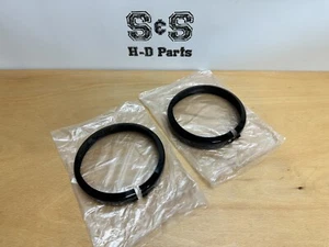 Genuine Harley-Davidson Passing Lamps TRIM RING Gloss Black PAIR 67700117 - Picture 1 of 3