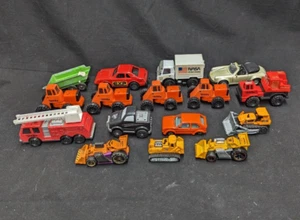 Konvolut 16 Spielzeug LKWs Autos Anhänger Hot Wheels Matchbox Tonka Tootsie Toys  - Bild 1 von 5