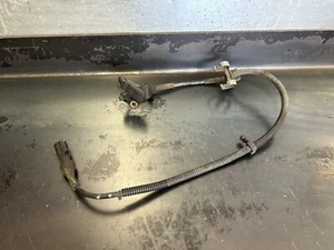 02-05 Ford Thunderbird derecha r pasajero trasero abs sensor de velocidad rueda - Imagen 1 de 3