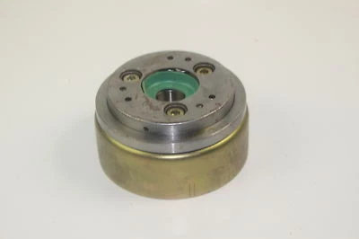 UNITED MOTORS ROTOR MAGNETO ASS'Y... NÚMERO DE PIEZA: 32102HG2670 Foto 1 de 2