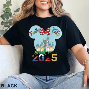 Camiseta Familia Disney 2025, Camiseta Mickey y Crew - Negra - Imagen 1 de 5