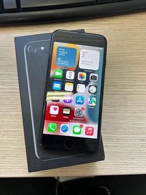 IPHONE 7 32 GB JET BLACK USATO TELEFONO SMARTPHONE IOS 15.5 NERO OK - Immagine 1 di 4