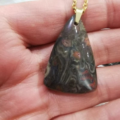 Collar de cadena de acero inoxidable enchapado en oro gris-marrón jaspe gris-marrón Foto 1 de 4