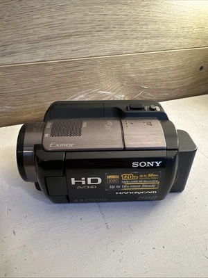 Sony HDR-XR200 Handycam 120GB Parts - Image 1 of 4