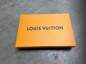 Autentica Louis Vuitton patta chiusura magnetica 12 x 8 x 2 pollici scatola vuota - Foto 1 di 7
