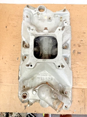 WEIAND TEAM G  SBC CHEVY 327-400  ALUMINUM INTAKE MANIFOLD 7508 CAMARO NOVA Foto 1 de 4