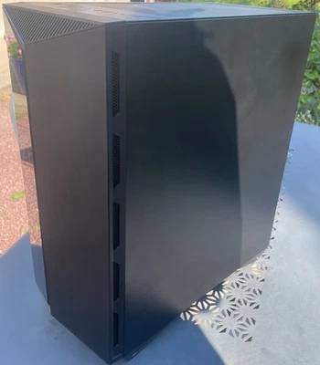 Boitier MSI Gungnir 110r très bon état - Photo 1/4