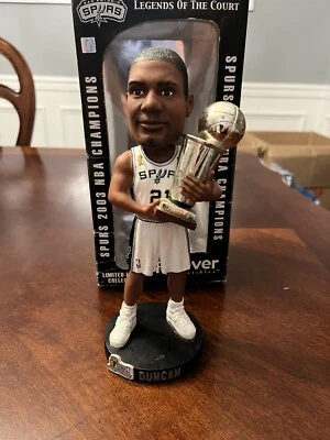 Тим Данкан 2003 NBA Champions Legend of The Court Bobblehead San Antonio Spurs - Изображение 1 из 4