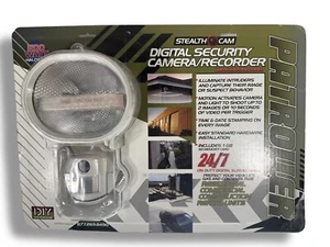 Stealth Cam STC-SLC2W 2MP Patroller Überwachungskamera Licht und Flutlicht, weiß - Bild 1 von 2