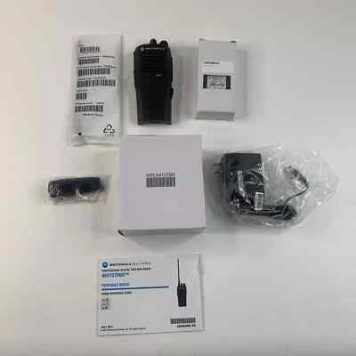 Motorola CP200D UHF Digital Portable Radio DMR MOTOTRBO Model# AAH01QDC9JA2AN - Image 1 of 2