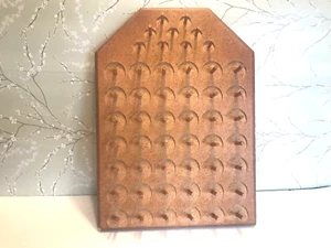 Vintage Wooden Thread Spool Holder Wall Mount w/51 Pegs - Picture 1 of 4