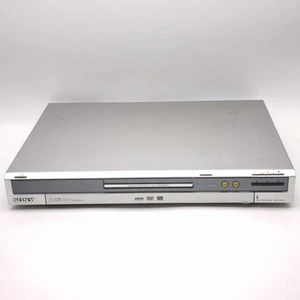 Sony Hard Disk & DVD+RW/+R/-RW/-R Recording (RDR-HX910) Silber - Zustand GUT! - Afbeelding 1 van 10