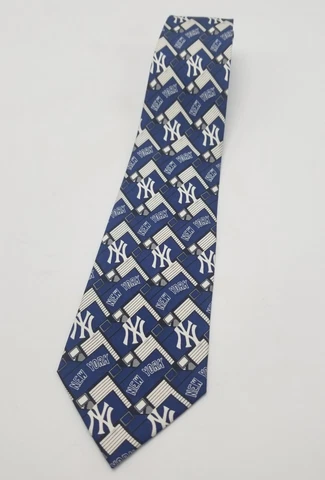 New York Yankees MLB Genuine Merchandise Eagle Neckwear Neck Tie 100% Silk Cover