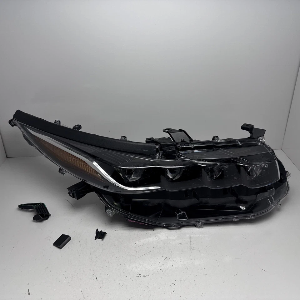 2017-2022 Toyota Prius Prime OEM Quad LED Right Passenger Headlight 8114547801 Foto 1 de 4