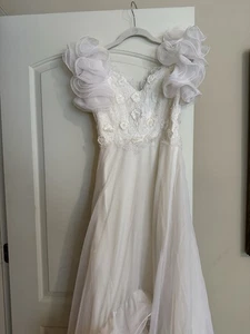 Vintage 1970s Floral Appliqué Ruffle Train Wedding Dress Button Back XS S - Picture 1 of 16