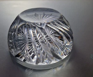 EDINBURGH CRYSTAL PAPERWEIGHT HEIGHT 3.5CM WIDTH 7CM - Picture 1 of 5