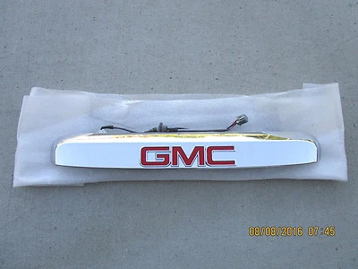 07-12 GMC ACADIA DENALI SLE SLT PUERTA MALETERO PUERTA TRASERA MOLDURA EMBLEMA P/N 22786318 Foto 1 de 4