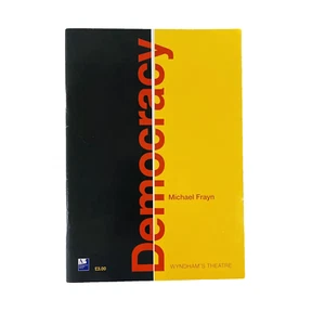 Programa de recuerdos Democracy The Play Wyndham's Theatre Londres 2004 Roger Allam - Imagen 1 de 9