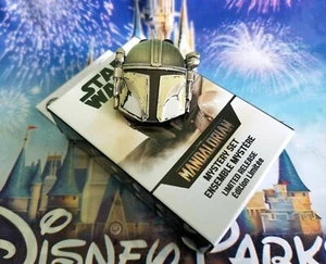 Disney Parks Star Wars The Mandalorian Mystery Pin LR YELLOW HELMET NEW - Picture 1 of 2
