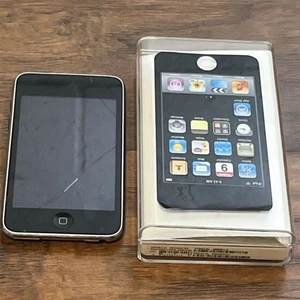 Apple iPod Touch 2a generazione con custodia Bundle - A1288 8GB - Foto 1 di 7