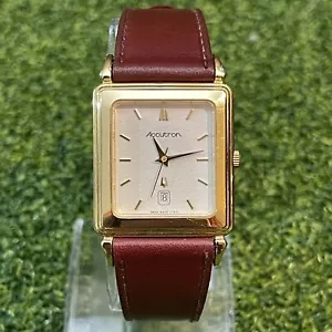 Vintage Accutron Uhr von Bulova Herren 28 mm goldfarben Tank neu Band Quarz Datum - Bild 1 von 11