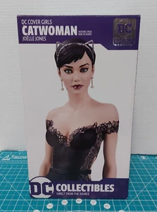 DC Cover Girls Catwoman Wedding Dress Statue Joelle Jones Limited Edition #1098 - Picture 1 of 8
