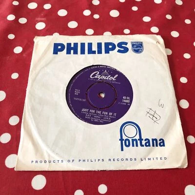 Nat King Cole Looking Back & Just For The Fun Of It 7” 45rpm Vinyl Capitol - Image 1 of 4