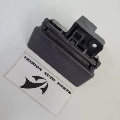 Pestillo de manija de guantera Ford Fusion 2006-2012 negro con tornillos OEM Foto 1 de 3