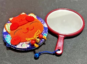 Lucky Cat Maneki Neko Japanese Mirror and Cover with Bells Souvenir Vintage - Picture 1 of 4