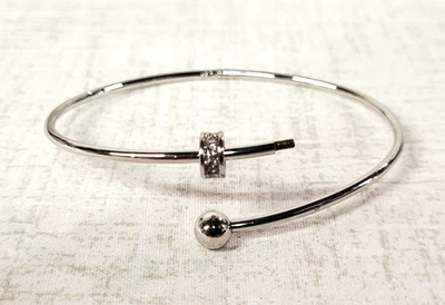 Pulsera envolvente de acero inoxidable pulido con gemas Chloe + Isabel para mujer *LEER* Foto 1 de 2