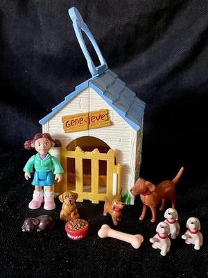 Vintage 2003 Madeline Genevieve Dog House Playset 4" - Imagem 1 de 4
