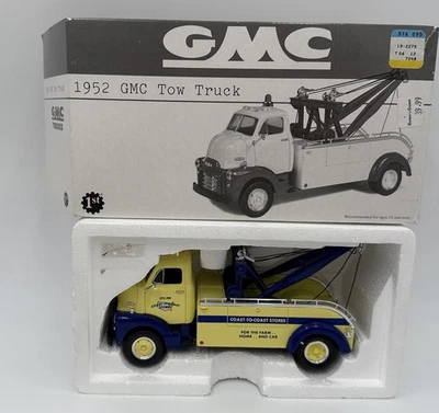 1952 GMC Tow Truck 1/34 scale die cast metal replica 1st Gear Coast to Coast - Image 1 of 4