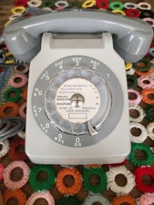 Téléphone analogique - Téléphone à cadran des années 70/80 en bois et laiton - Catawiki