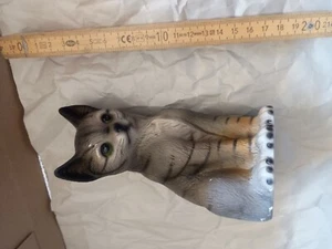 Eine Keramikkatze , Gießkeramik, Töpferware - Bild 1 von 3