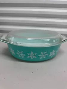 Vintage Pyrex Snowflake Turquoise Oval Casserole Dish With Lid 2.5 Qt - Picture 1 of 5