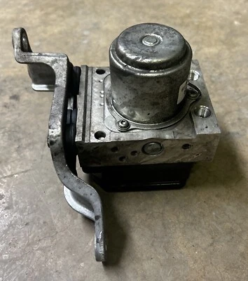 2013 2014 2015 Acura ILX  ABS Modulator Assembly OEM - Image 1 of 4