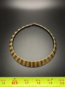 Wunderschönes goldfarben strukturiertes breites Statement-Halsband 17 Zoll Halskette. Omega! Edel - Bild 1 von 7