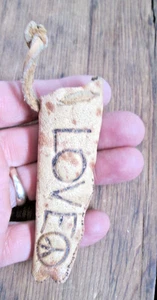 Kleine handgefertigte Echtleder Medizin Tasche Beutel LOVE Peace Hippie genäht Vintage - Bild 1 von 5