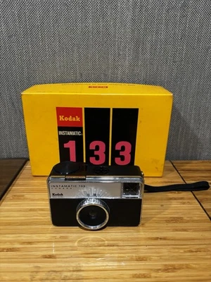 Kodak Instamatic 133 Avec Boîte - Photo 1/2