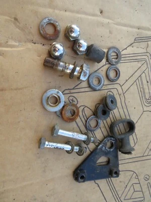 SUZUKI GT 550 GT550 J Indy Frame Pernos Montaje Motor y Pernos 1972 S-12 Foto 1 de 2