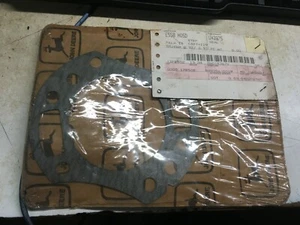 John Deere:seal U43875 GASKET Seal 860, 860B Seal Part OEM number - Picture 1 of 1