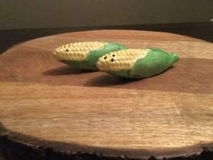 Vintage Corn Husk Salt & Pepper Shakers Corn On The Cob - Picture 1 of 2