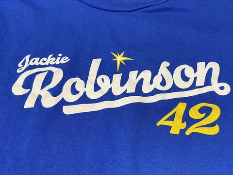 TAMPA BAY RAYS commemorative JACKIE ROBINSON Day T-shirt Size LARGE Cover