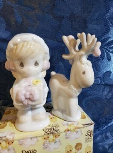 1994 Precious Moments Girl w Ornaments & Reindeer Salt & Pepper Shakers Set NIB - Picture 1 of 3
