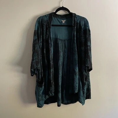 Kimono Ecote Urban Outfitters para mujer S verde azulado negro arte popular floral boho frente abierto Foto 1 de 4