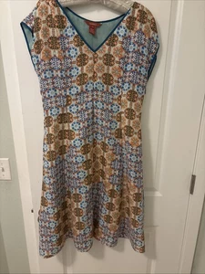 Sundance Damengröße 10 modern Blumendruck Flügelärmel 100 % Seide Kleid gefüttert gebraucht, in einwandfreiem Zustand - Bild 1 von 4