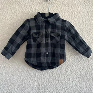 Little Bipsy Langarm schwarz Flanell Druckknöpfe Daunen gefüttert Hemd Größe 6-12 Monate - Bild 1 von 9