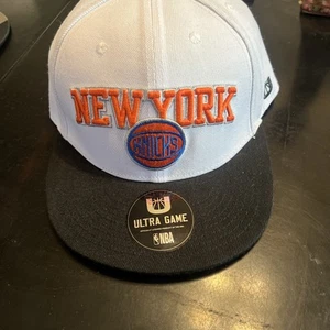 New York Knicks Snapback Ultra Game Hat OSFM Embroidered Logo White NBA - Picture 1 of 4