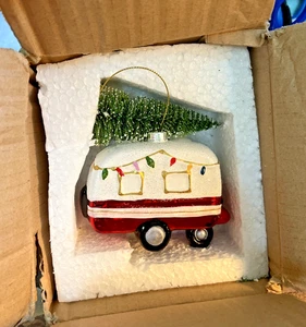 ADORNO CAMPER, ROJO CON CADENA DE LITES Y ÁRBOL, REGALO, REMOLQUE - Imagen 1 de 2