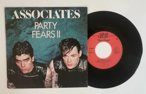 ASSOCIATES 45 RPM 7'' PARTY FREAKS II (FRANCE) - Imagen 1 de 2